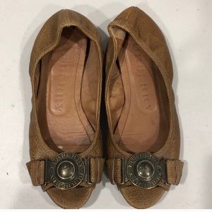 Burberry open toed shoes